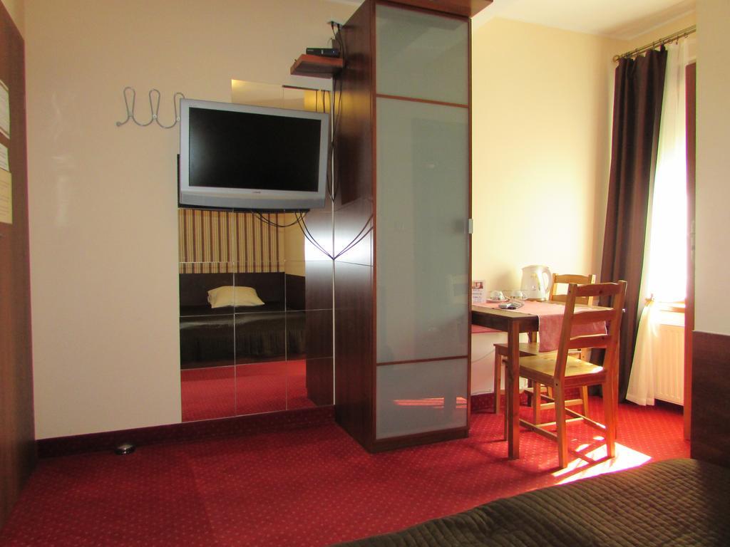 Villa Ventana Poznan City Free Parking Sniadanie W Cenie Ruang foto